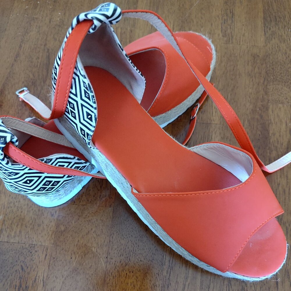 Womens Platform Peep Toe Ankle Strap Sandals Size 8 Orange/Black/White